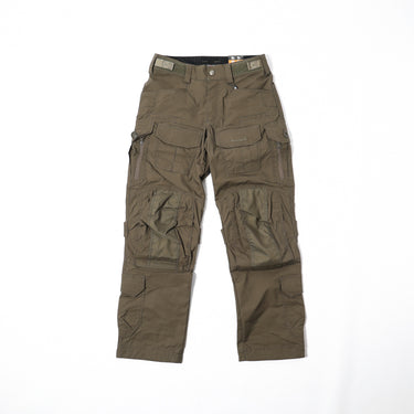 Ranger green tactical combat pants with cargo pockets, belt loops, and button-zip closure