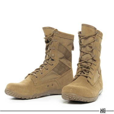 Coyote brown minimalist training boots with lace-up front and side panels