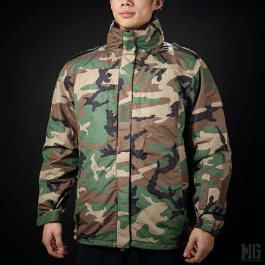 Woodland camouflage 3-in-1 jacket with full-zip front and stand collar