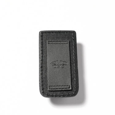 Single magazine pouch in black textured leather, inner label area with stitching
