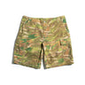 Camouflage cargo shorts with front button and two front pockets