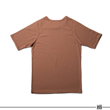 Brown crew-neck T-shirt with short sleeves and straight hem stitching