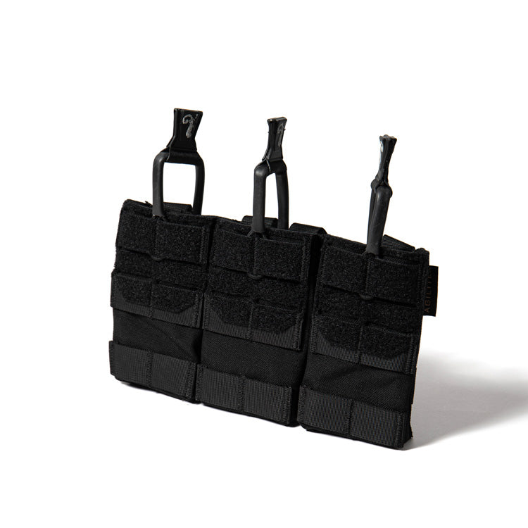 Agilite PINCER™ Placard Multi-Caliber Triple Mag Pouch | Poches pour chargeurs AR-15 / M4 / 5.56 | Français Agilite PINCER™ Placard Multi-Caliber Triple Mag Pouch | Poches pour chargeurs AR-15 / M4 / 5.56 | Français