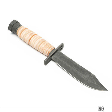 Survival knife blade with wrapped handle and black crossguard